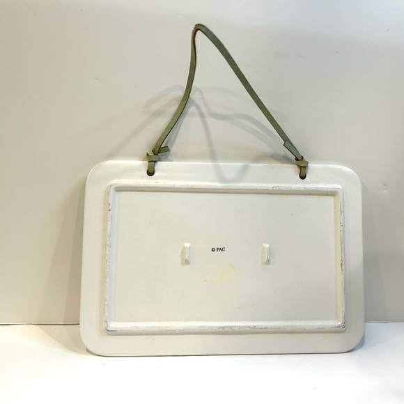 Inviting Ceramic Door Hanger "WELCOME"  with leather strap - Cream, Green & Pink - Picture 4 of 4